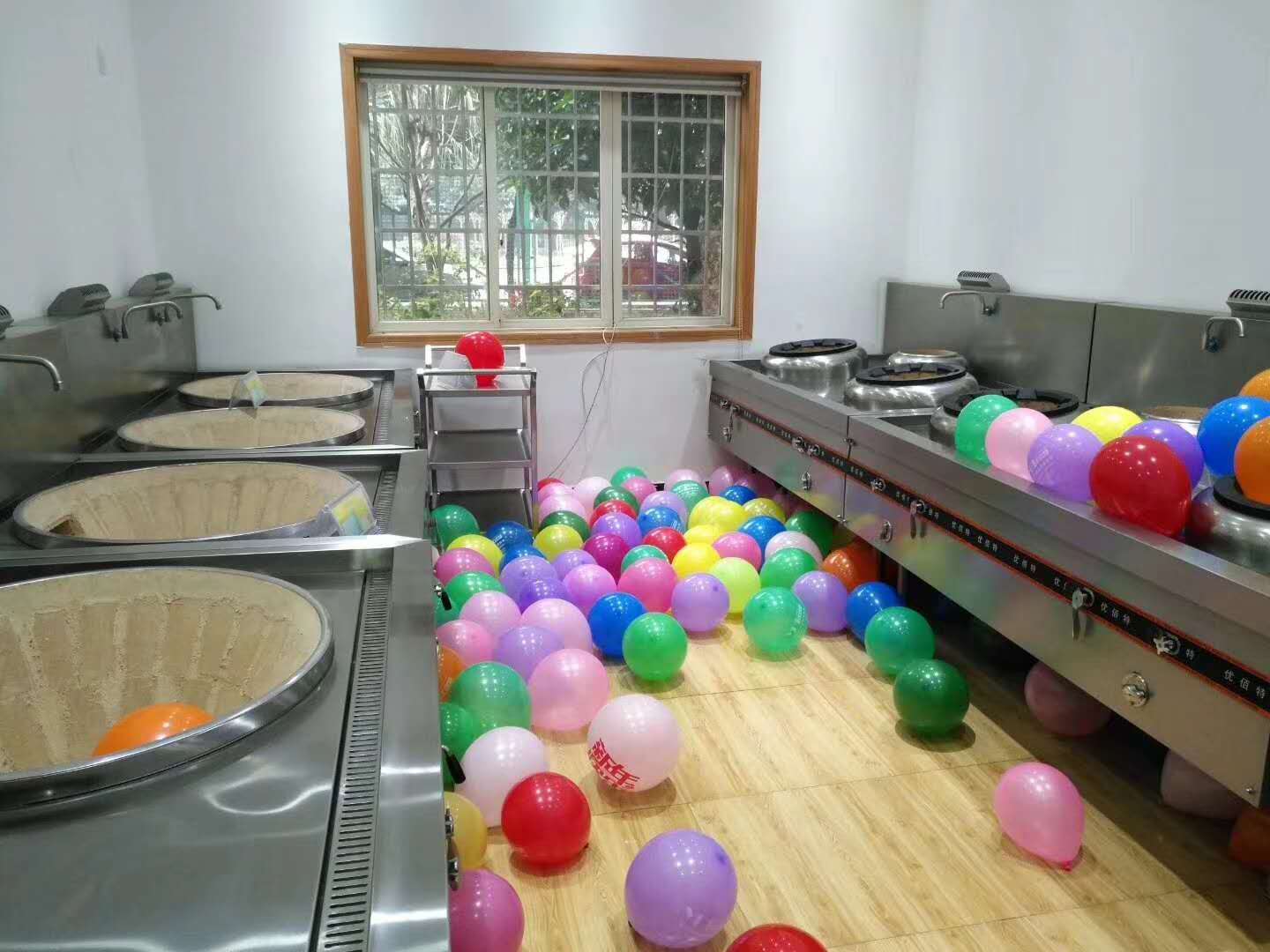 成都草莓视频懂你更多设备公司草莓视频污污污年会筹备照片5